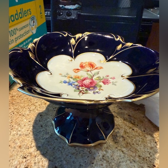 JLMENAU GRAF VON HENNEBERG porcelain pedestal cake plate - Picture 2 of 12